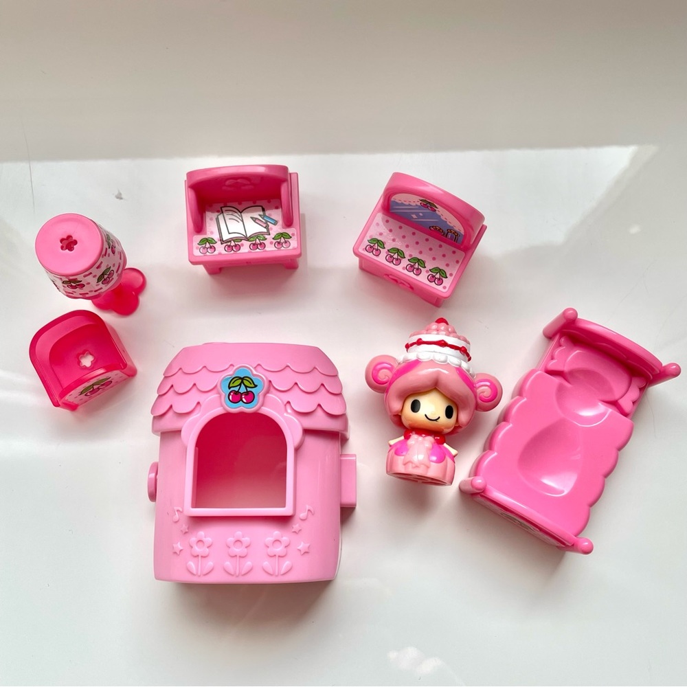 Koeda-chan Series - ShortCake-chan & Mini House set - Japan toy Kawaii